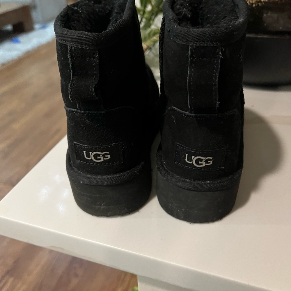 Girls Platform Uggs